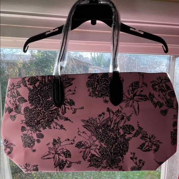 Tote - Picture 2 of 3